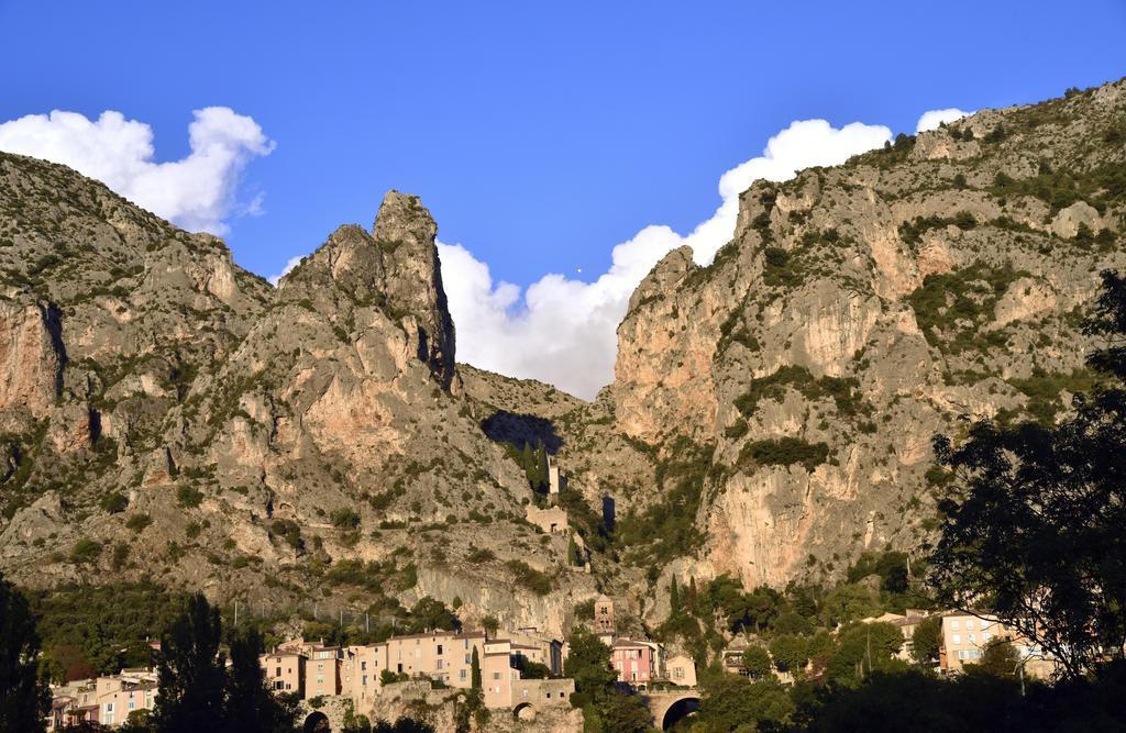 Le Relais De Moustiers Hotell Eksteriør bilde